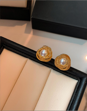 999 Sterling Silver Unique and Beautiful Pearl Stud Earrings-New Style, Luxurious Earrings